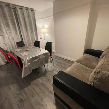 Large Beautiful 3 Bed House In City Of เบอร์มิงแฮม ภายนอก รูปภาพ